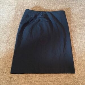 𝅺banana Republic black pencil stretch skirt; size 8